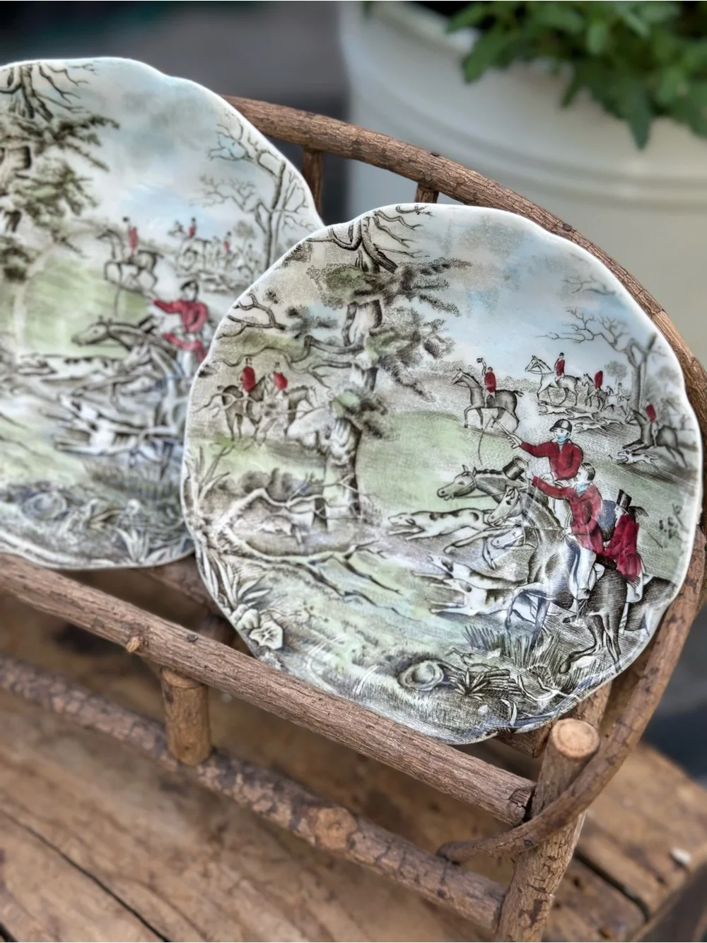 Vintage Johnson Bros Tally Ho View Halloo Saucers Set of 2 England - Picture 2 of 6
